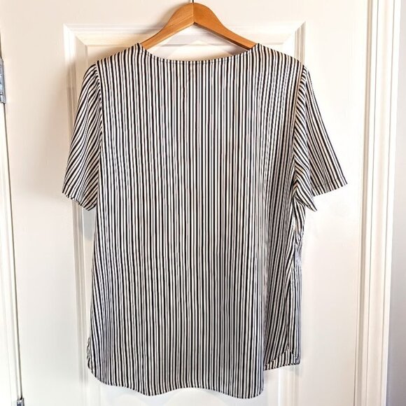 Chico's Black Label Black White Stripe Silk Short Sleeve Top - Picture 5 of 7